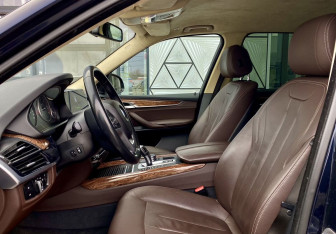 Подержанный автомобиль BMW X5 2017 года (21 фото)