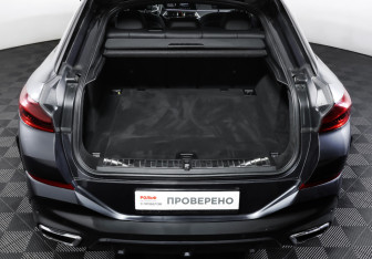 Подержанный автомобиль BMW X6 2020 года (10 фото)