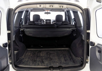 Подержанный автомобиль LADA (ВАЗ) Largus Wagon 2021 года (10 фото)