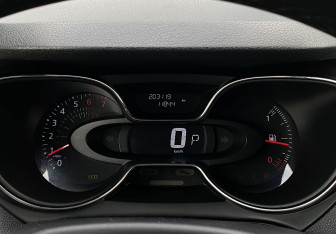 Подержанный автомобиль Renault Kaptur 2018 года (24 фото)
