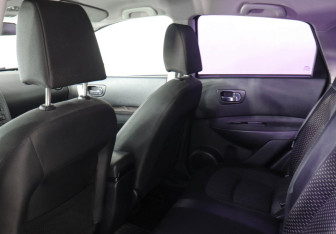 Подержанный автомобиль Nissan Qashqai 2008 года (12 фото)