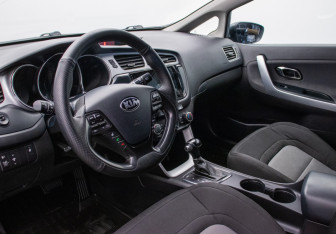 Подержанный автомобиль Kia Ceed Wagon 2012 года (10 фото)