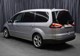Подержанный автомобиль Ford Galaxy 2014 года (7 фото)