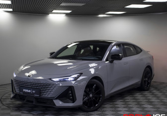 Подержанный автомобиль Changan UNI-V 2024 года (29 фото)