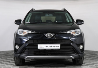Подержанный автомобиль Toyota RAV4 2017 года (2 фото)