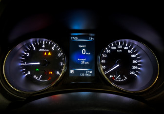 Подержанный автомобиль Nissan Qashqai 2015 года (13 фото)