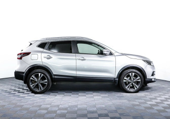 Подержанный автомобиль Nissan Qashqai 2021 года (4 фото)