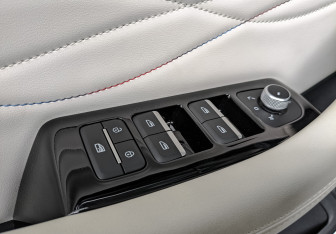 Подержанный автомобиль Geely Monjaro 2024 года (28 фото)