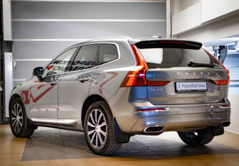 Подержанный автомобиль Volvo XC60 2021 года (6 фото)