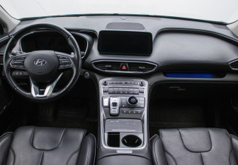 Подержанный автомобиль Hyundai Santa Fe 2023 года (13 фото)