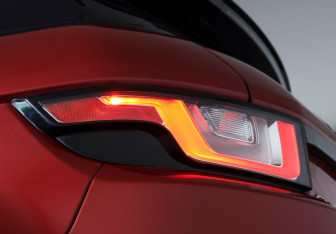 Подержанный автомобиль Land Rover Range Rover Evoque 2017 года (19 фото)
