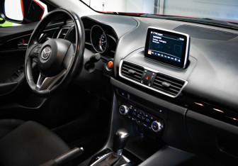 Подержанный автомобиль Mazda 3 Sedan 2014 года (21 фото)