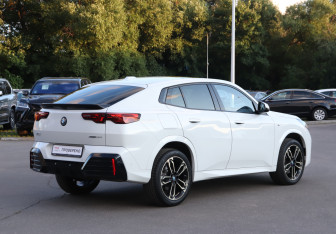Подержанный автомобиль BMW X2 2024 года (6 фото)