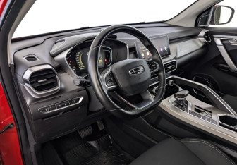 Подержанный автомобиль Geely Coolray 2023 года (15 фото)