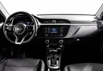 Подержанный автомобиль Kia Rio Sedan 2020 года (10 фото)