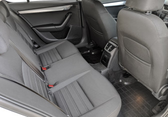 Подержанный автомобиль Skoda Octavia Liftback 2019 года (18 фото)