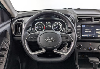 Подержанный автомобиль Hyundai Creta 2022 года (22 фото)