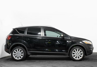 Подержанный автомобиль Ford Kuga 2012 года (4 фото)