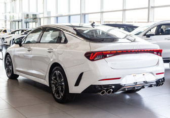 Новый Kia K5 2024 (10 фото)