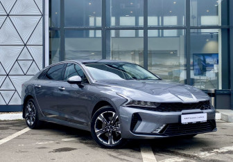 Подержанный автомобиль Kia K5 2024 года (3 фото)