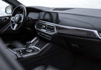 Подержанный автомобиль BMW X6 2021 года (7 фото)