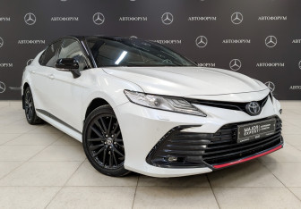Подержанный автомобиль Toyota Camry Sedan 2021 года (3 фото)