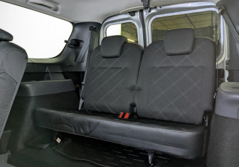 Подержанный автомобиль LADA (ВАЗ) Largus Wagon 2018 года (12 фото)