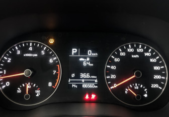 Подержанный автомобиль Kia Rio Hatchback 2021 года (15 фото)