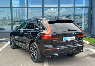 Подержанный автомобиль Volvo XC60 2020 года (7 фото)