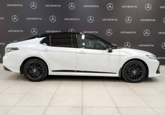 Подержанный автомобиль Toyota Camry Sedan 2021 года (4 фото)