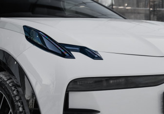 Подержанный автомобиль Zeekr X 2023 года (31 фото)