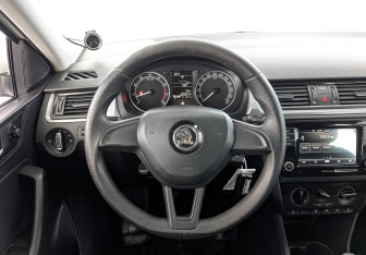 Подержанный автомобиль Skoda Rapid Liftback 2019 года (21 фото)