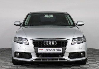 Подержанный автомобиль Audi A4 Sedan 2011 года (2 фото)