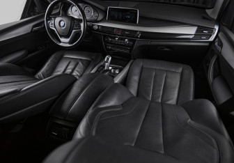 Подержанный автомобиль BMW X5 2017 года (20 фото)