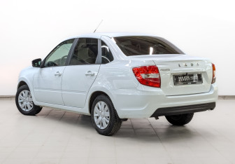Подержанный автомобиль LADA (ВАЗ) Granta Sedan 2023 года (7 фото)