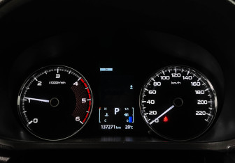 Подержанный автомобиль Mitsubishi Pajero Sport 2018 года (11 фото)