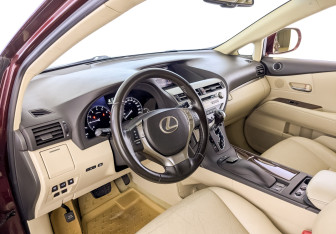 Подержанный автомобиль Lexus RX 2012 года (16 фото)