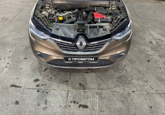 Подержанный автомобиль Renault Arkana 2019 года (18 фото)