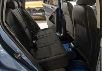 Подержанный автомобиль Volkswagen Tiguan 2011 года (12 фото)