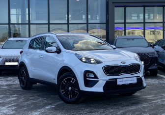 Подержанный автомобиль Kia Sportage 2020 года (3 фото)