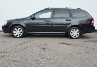 Подержанный автомобиль Chevrolet Lacetti Wagon 2012 года (8 фото)