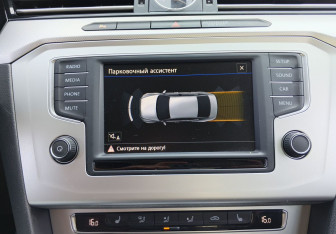 Подержанный автомобиль Volkswagen Passat Sedan 2016 года (14 фото)