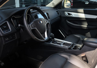 Подержанный автомобиль Geely Emgrand X7 2020 года (12 фото)