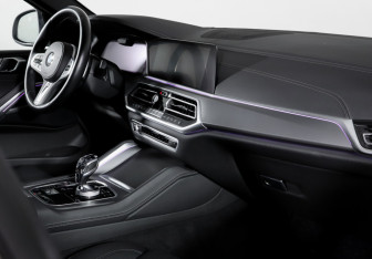 Подержанный автомобиль BMW X6 2022 года (9 фото)