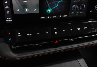 Подержанный автомобиль Changan UNI-K 2022 года (18 фото)