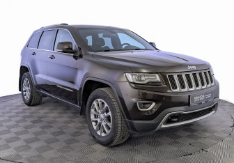 Подержанный автомобиль Jeep Grand Cherokee 2016 года (3 фото)