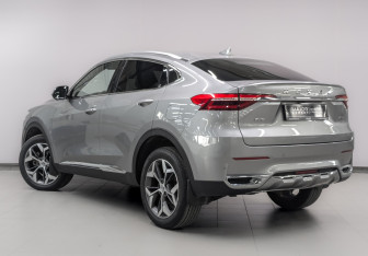 Подержанный автомобиль Haval F7x 2022 года (7 фото)