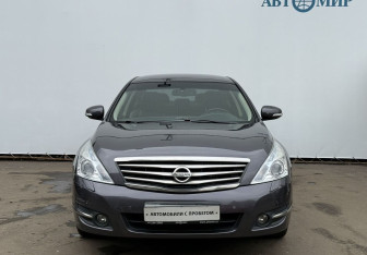 Подержанный автомобиль Nissan Teana 2013 года (2 фото)
