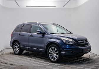 Подержанный автомобиль Honda CR-V 2011 года (3 фото)