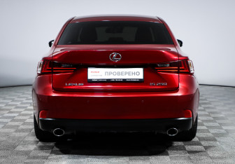 Подержанный автомобиль Lexus IS Sedan 2013 года (6 фото)